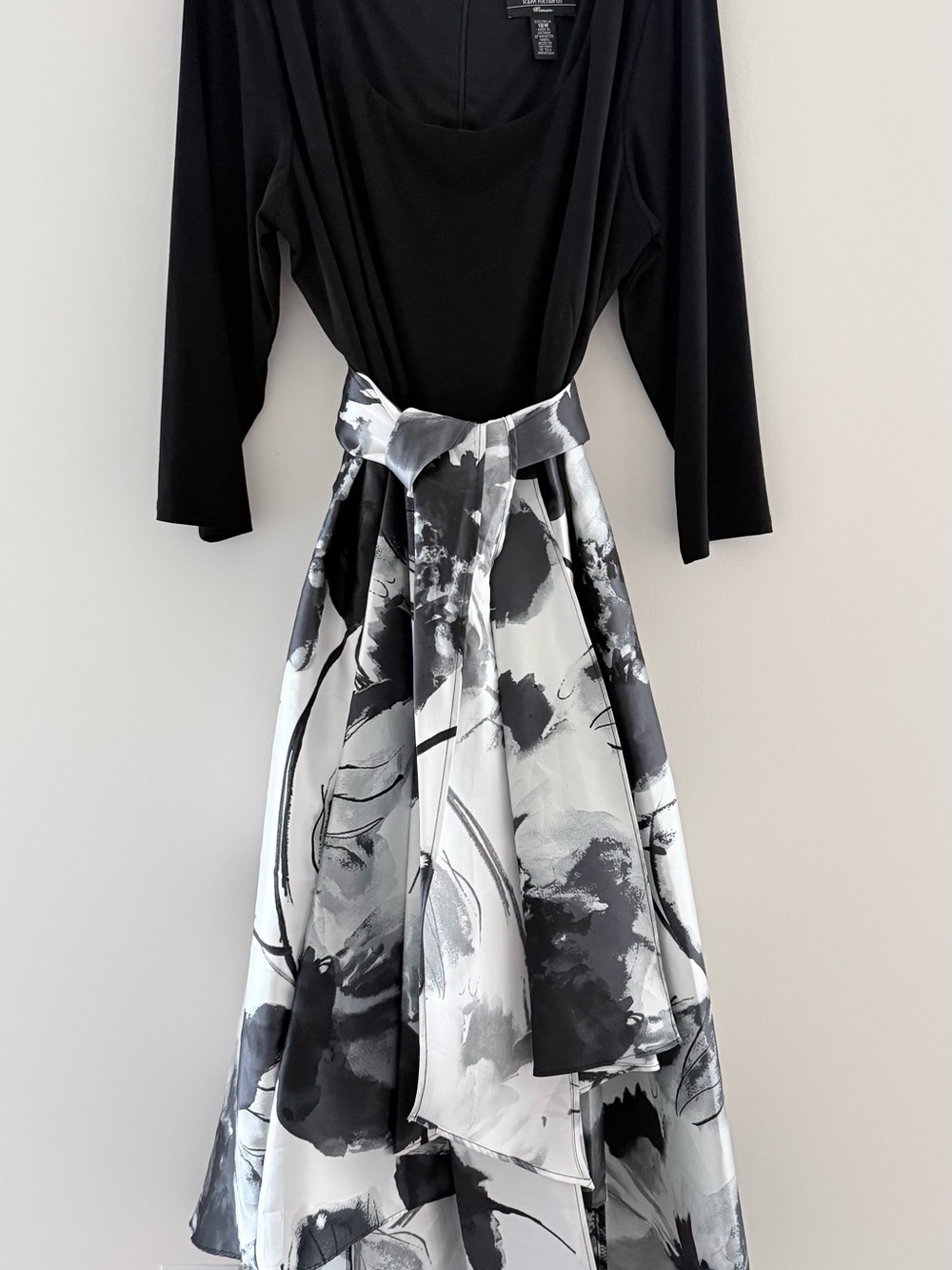 R&M Richards Black and White High-Low Abstract Skirt